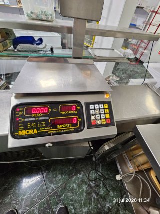 Venta de mobiliario de tienda de alimentación