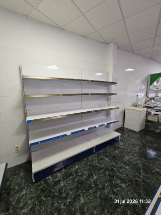 Venta de mobiliario de tienda de alimentación