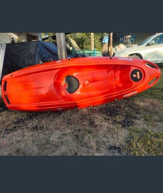 Kayak naranja OUASSOU con remos