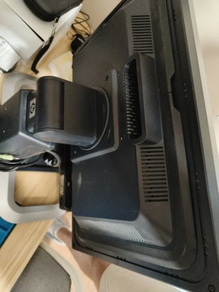 2 Monitores HP L1906 y L2045w