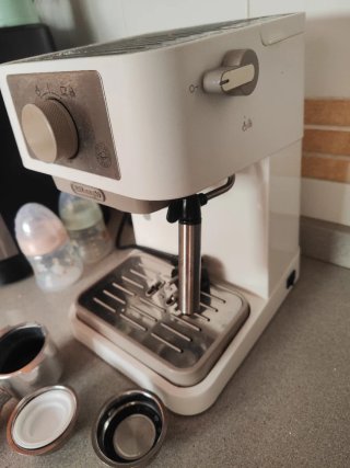 Cafetera DeLonghi Blanca