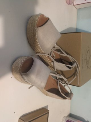 Sandalias cuña esparto beige
