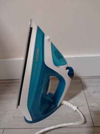Plancha de vapor azul y blanca Philips