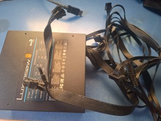 Fuente de Alimentación Aerocool Lux 750W 80 Plus