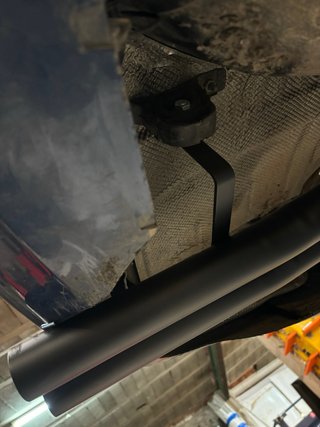 Escape trasero recto bmw e46 gasolina