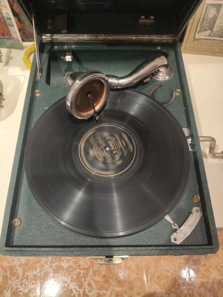 Gramola Polydor Antigua