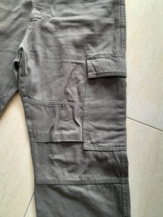 Pantalón cargo Bershka gris hombre
