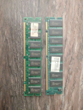 Lote Memoria RAM SDRAM PC100 (128MB + 32MB)