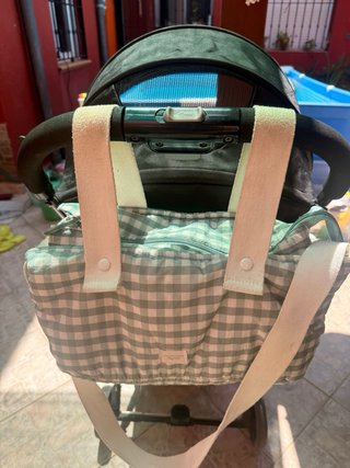 Carrito de bebé para viaje.