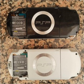 2 PSP 2004 (Negra y Plateada)