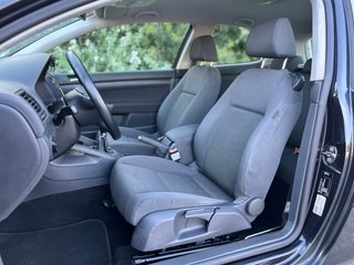 Volkswagen Golf 2007 Pegatina C🟢