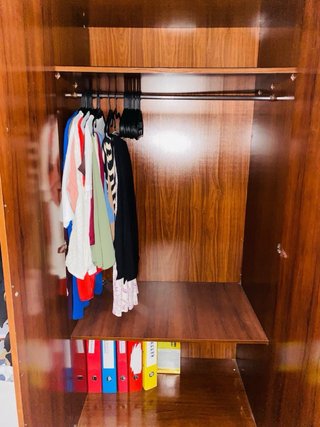 Armario vintage madera con espejo