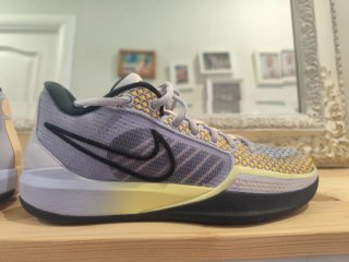 Nike Sabrina 1 Spark