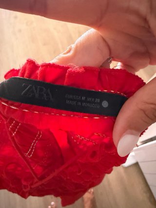 Vestido Zara rojo midi
