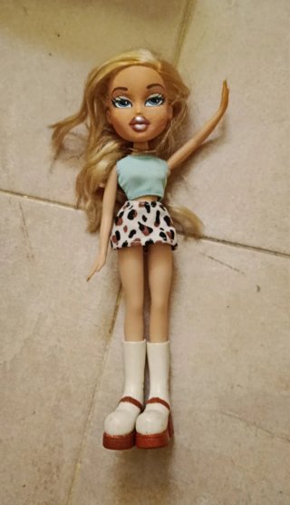 Muñeca Bratz rubia