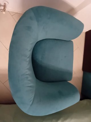 Poltrona e pouf in velluto