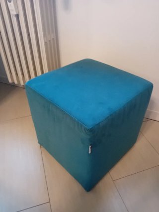 Poltrona e pouf in velluto