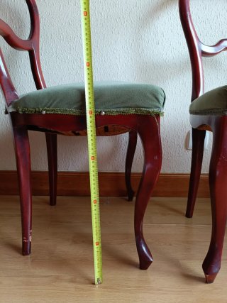 3 Sillas de Madera con Asiento Tapizado