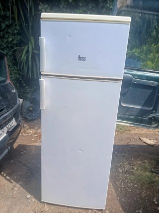 Nevera blanca con congelador