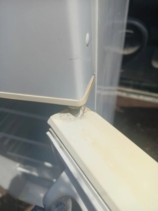 Nevera blanca con congelador