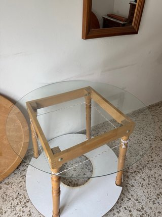 Mesa camilla redonda de madera con cristal