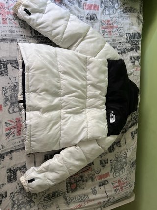 The North Face abrigo blanco y negro