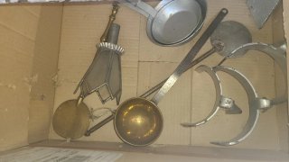 Accesorios para chimenea metal dorado y gris