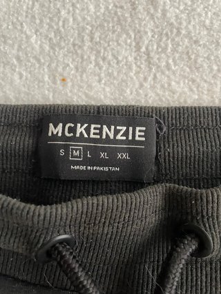 Pantalones Cortos McKenzie Negros Talla M