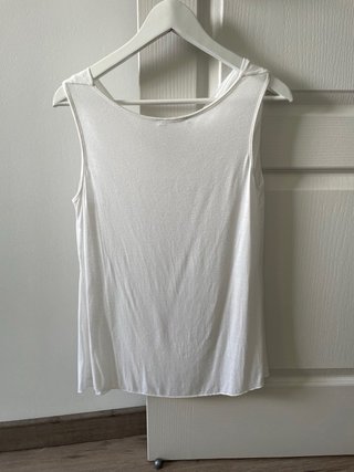 Blusa blanca sin mangas