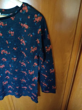 Camiseta Springfield flores rojas talla S
