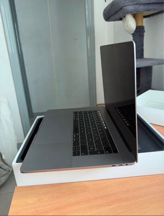 MacBook Pro 15’’ i7 16GB Ram (2019-2018) 500GB SSD
