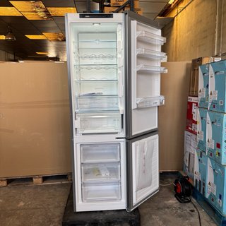 Nevera Bosch Serie 4 KGN392LAG altura 2,02