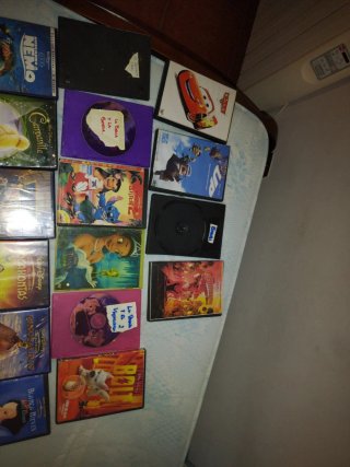 Lote 22 DVDs Disney Clásicos y Modernos