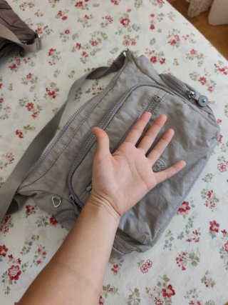 Bolso Kipling Gabbie S gris