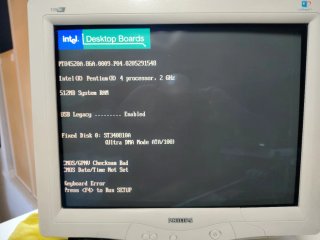 Placa + CPU Pentium 4 + RAM + VGA + HD