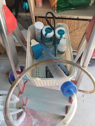 Pecera 100L con accesorios, sin filtro