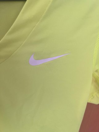Camiseta ajustada Nike Pro Verde Neón Talla S
