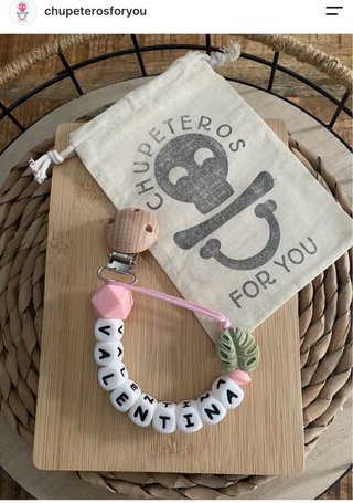 Chupetero personalizado con nombre