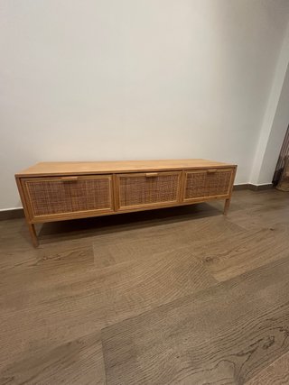 Mueble TV madera y ratán