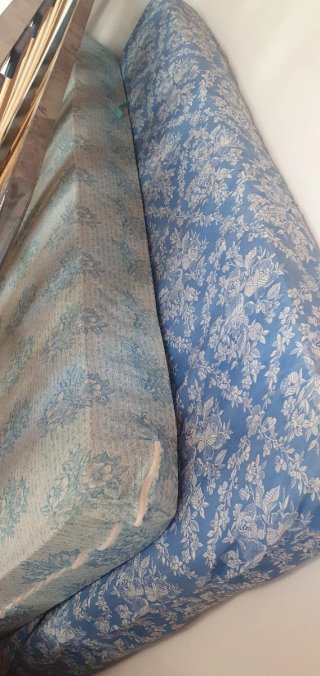 Colchones de tela con estampado floral