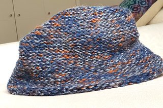 Gorro de lana Donatzelli azul y naranja