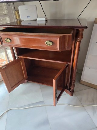 Mesita de salón de madera