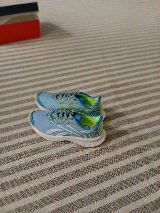 Zapatillas Reebok Azules y Naranjas
