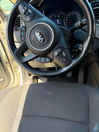 Kia Carens 1.6 gasolina 135 CV – 54.000 km