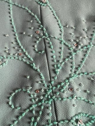 Traje de falda verde