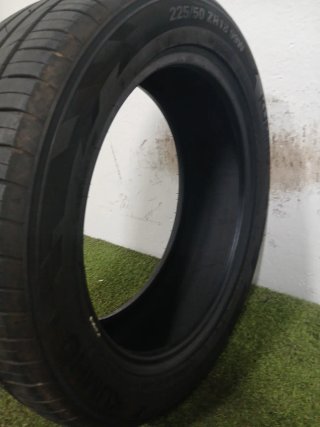 225 50 18 99W KUMHO ECSTA HS52