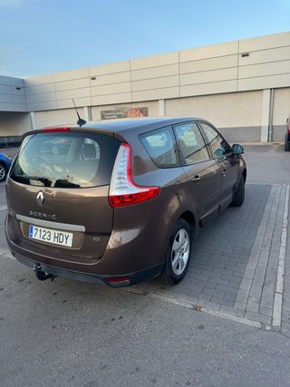Renault Grand Scenic 2011
