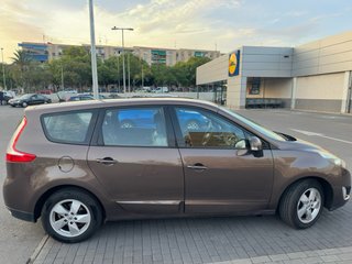 Renault Grand Scenic 2011