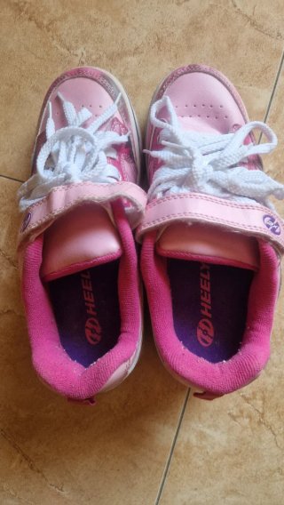 Zapatillas Heelys con ruedas y luz