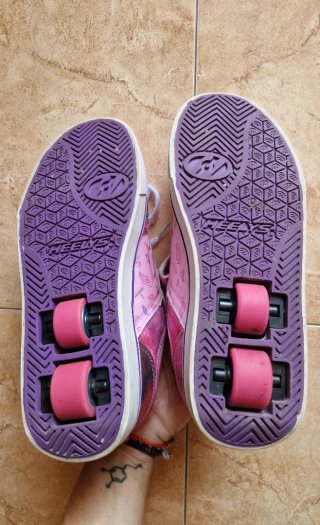 Zapatillas Heelys con ruedas y luz